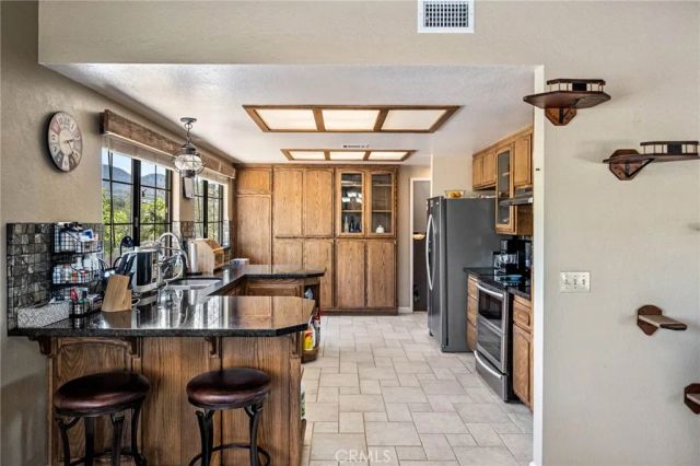 984 Pinon Road, Pinon Hills, CA 92372