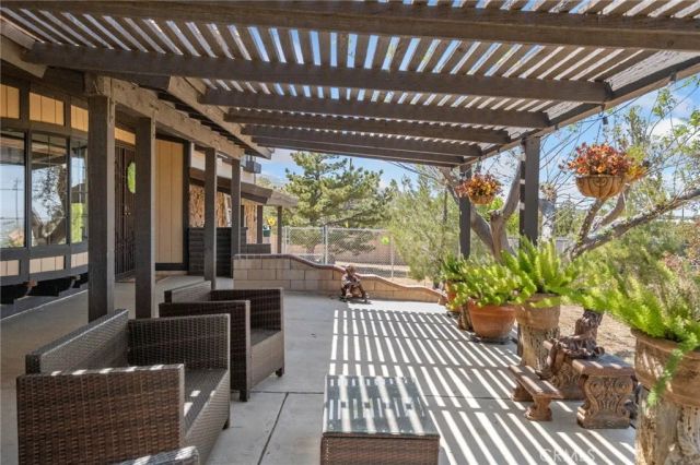 984 Pinon Road, Pinon Hills, CA 92372