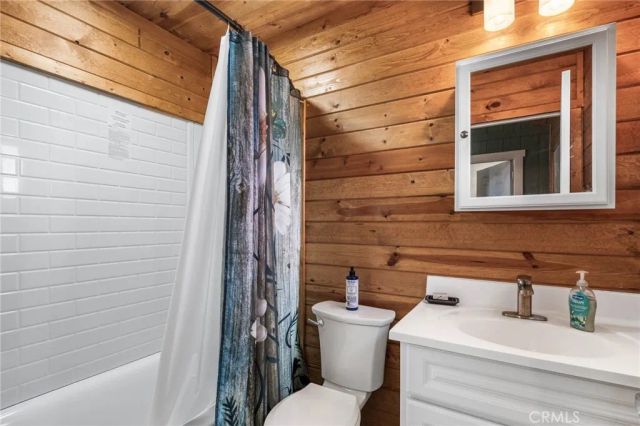 984 Pinon Road, Pinon Hills, CA 92372