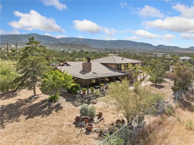 984 Pinon Road, Pinon Hills, CA 92372