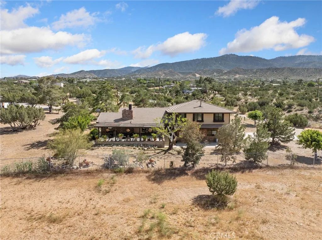 984 Pinon Road, Pinon Hills, CA 92372