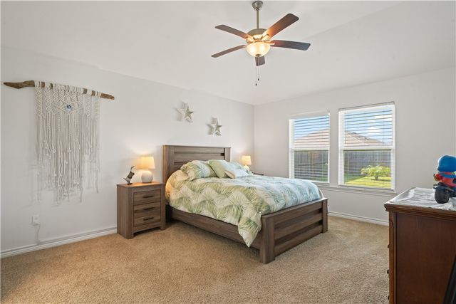 1249 Thames Chase Dr, Corpus Christi, TX 78415