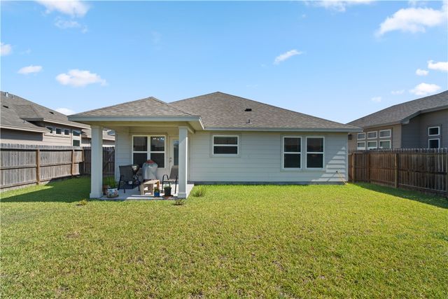 1249 Thames Chase Dr, Corpus Christi, TX 78415