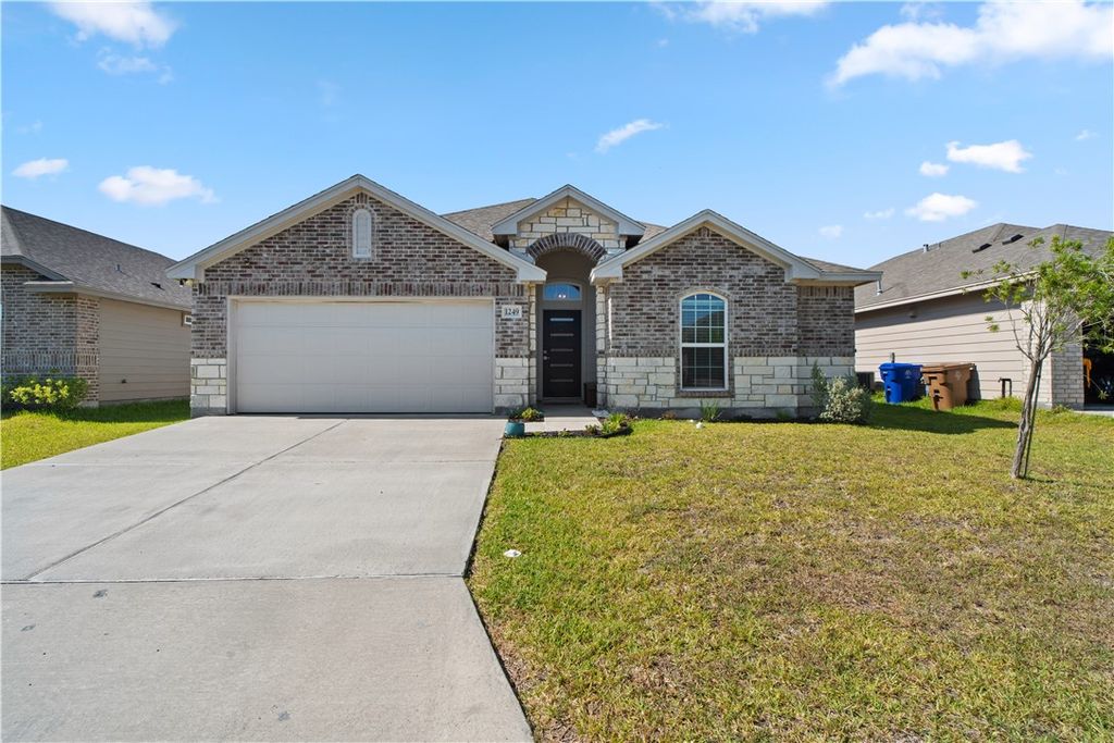 1249 Thames Chase Dr, Corpus Christi, TX 78415