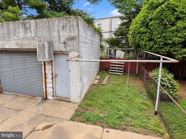 7476 OXFORD AVE, Philadelphia, PA 19111