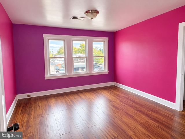7476 OXFORD AVE, Philadelphia, PA 19111