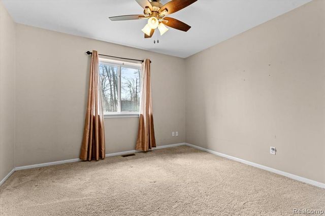 25833 Cove Creek Drive, Taylor, MI 48180