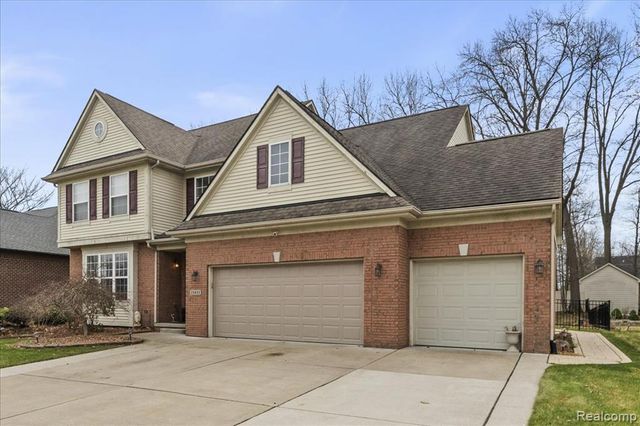 25833 Cove Creek Drive, Taylor, MI 48180