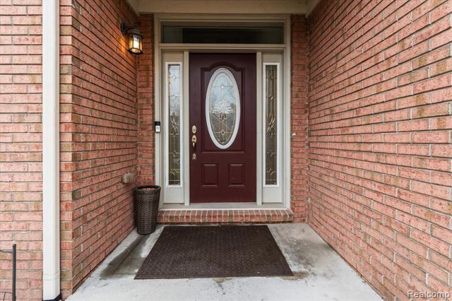25833 Cove Creek Drive, Taylor, MI 48180
