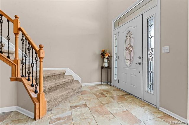 25833 Cove Creek Drive, Taylor, MI 48180