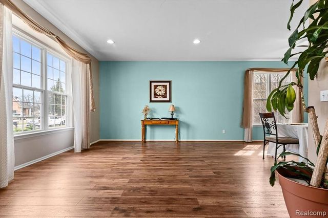 25833 Cove Creek Drive, Taylor, MI 48180