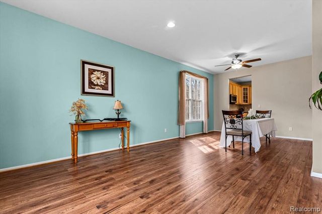 25833 Cove Creek Drive, Taylor, MI 48180
