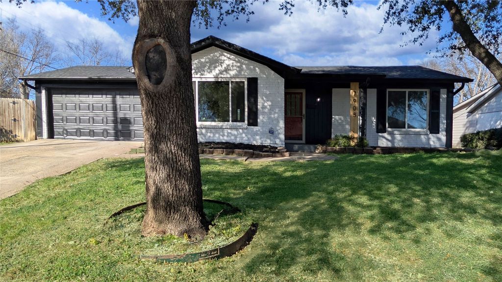 7905 Joreen Drive, North Richland Hills, TX 76180