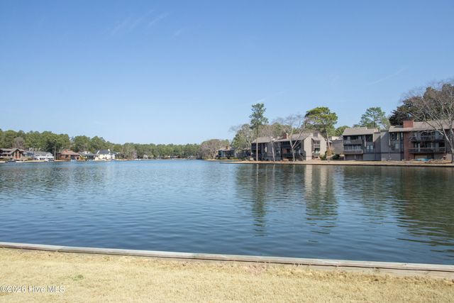 80 Lake Point Drive, Pinehurst, NC 28374