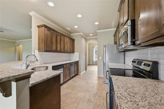 10337 Hawthorn Drive, Oklahoma City, OK 73120