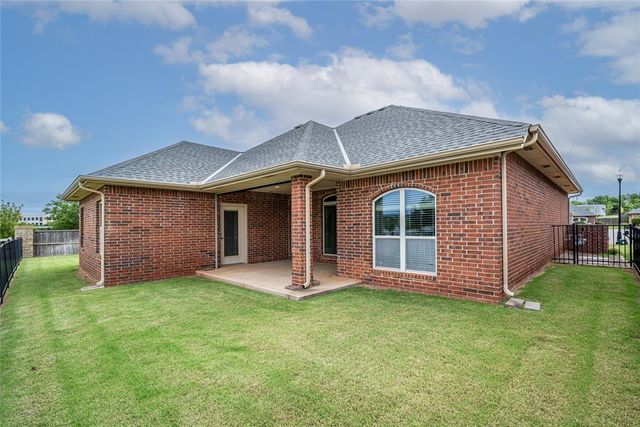 10337 Hawthorn Drive, Oklahoma City, OK 73120