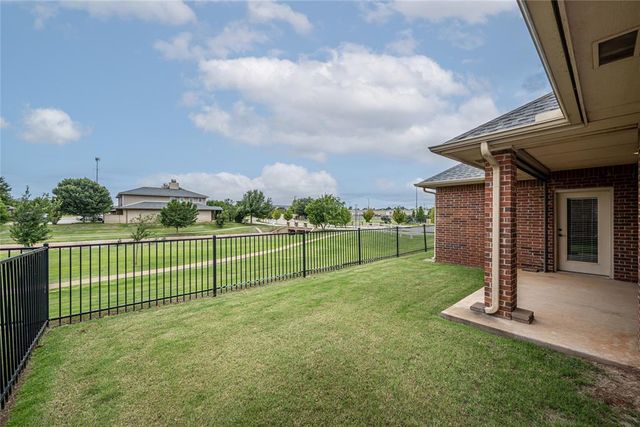 10337 Hawthorn Drive, Oklahoma City, OK 73120