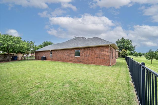 10337 Hawthorn Drive, Oklahoma City, OK 73120