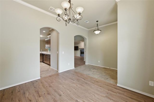 10337 Hawthorn Drive, Oklahoma City, OK 73120