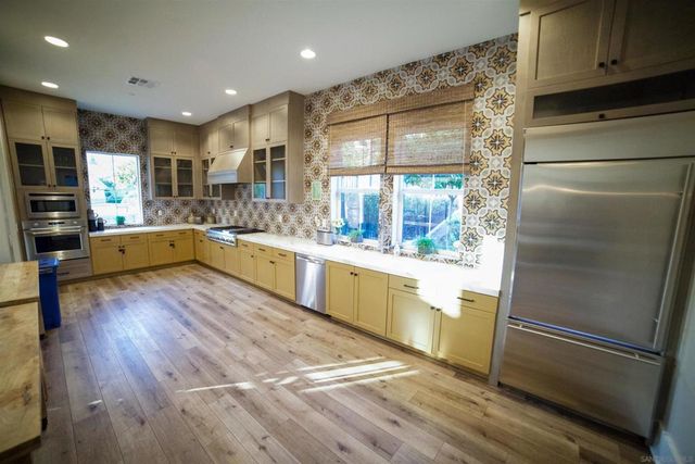 35875 Esperia Way, Fallbrook, CA 92028