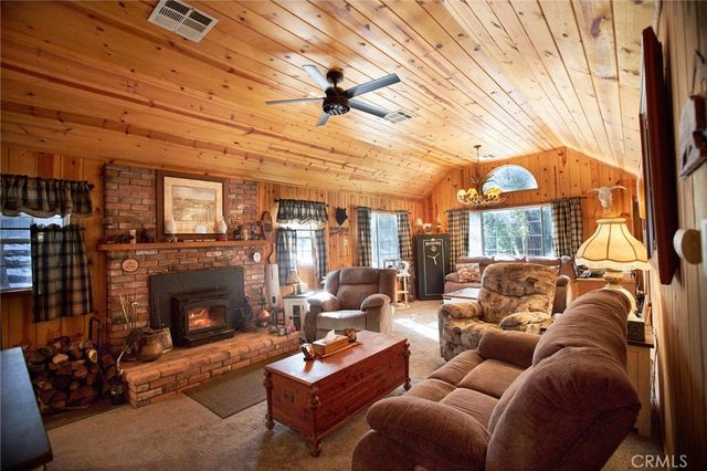 40204 Valley Of The Falls, Forest Falls, CA 92339