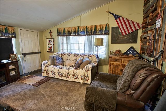 40204 Valley Of The Falls, Forest Falls, CA 92339