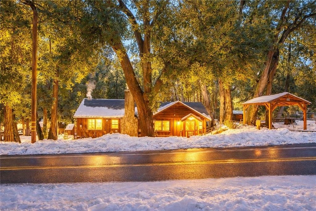 40204 Valley Of The Falls, Forest Falls, CA 92339