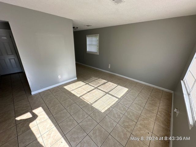 4503 BEACON HILL DR, Memphis, TN 38127