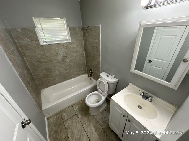 4503 BEACON HILL DR, Memphis, TN 38127