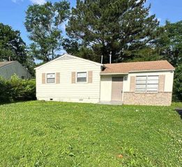 4503 BEACON HILL DR, Memphis, TN 38127