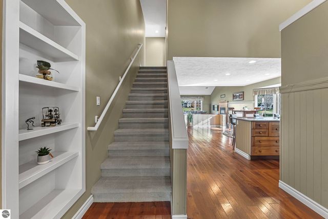 6260 Single Tree Lane, Williamsburg, MI 49690