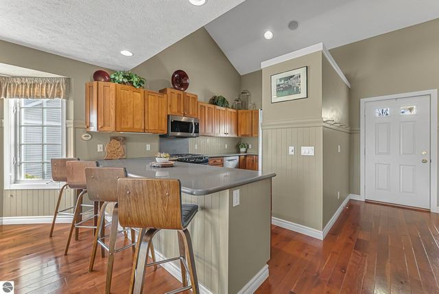 6260 Single Tree Lane, Williamsburg, MI 49690