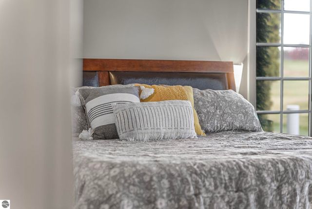 6260 Single Tree Lane, Williamsburg, MI 49690