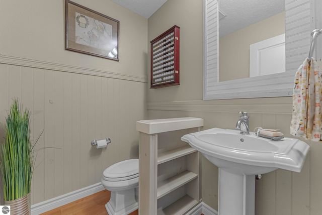 6260 Single Tree Lane, Williamsburg, MI 49690