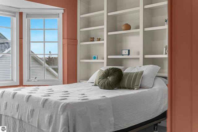 6260 Single Tree Lane, Williamsburg, MI 49690