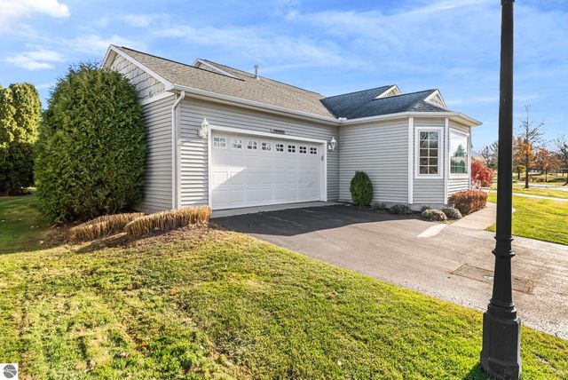 6260 Single Tree Lane, Williamsburg, MI 49690