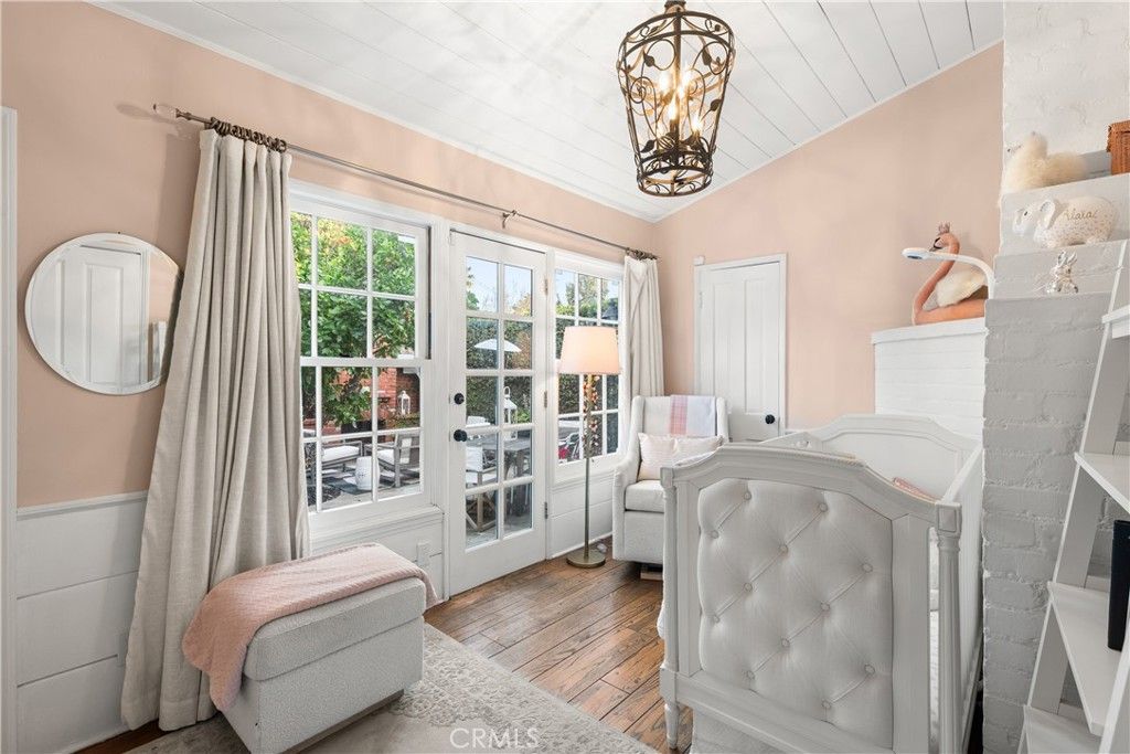 Image 18 of property listing at 5306 Norwich Avenue, Sherman Oaks, CA 91411