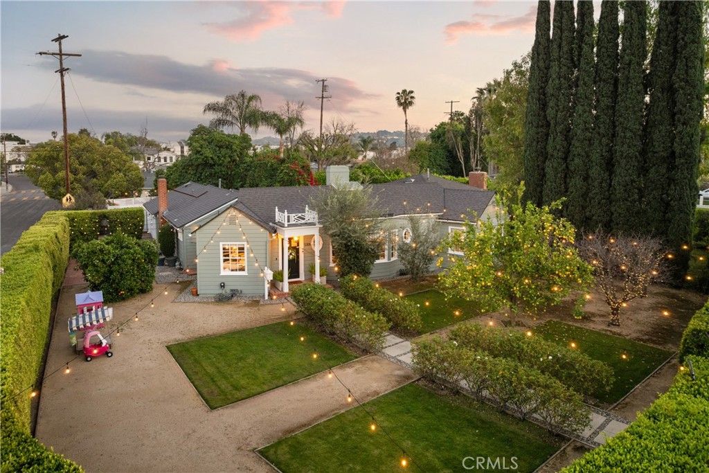 Image 24 of property listing at 5306 Norwich Avenue, Sherman Oaks, CA 91411