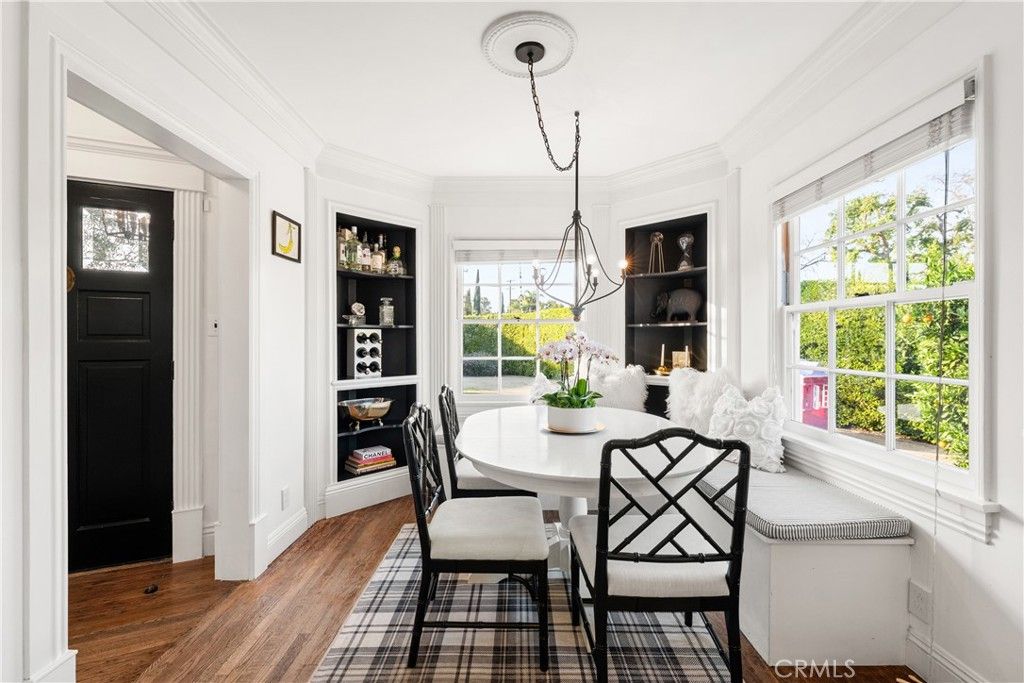 Image 8 of property listing at 5306 Norwich Avenue, Sherman Oaks, CA 91411