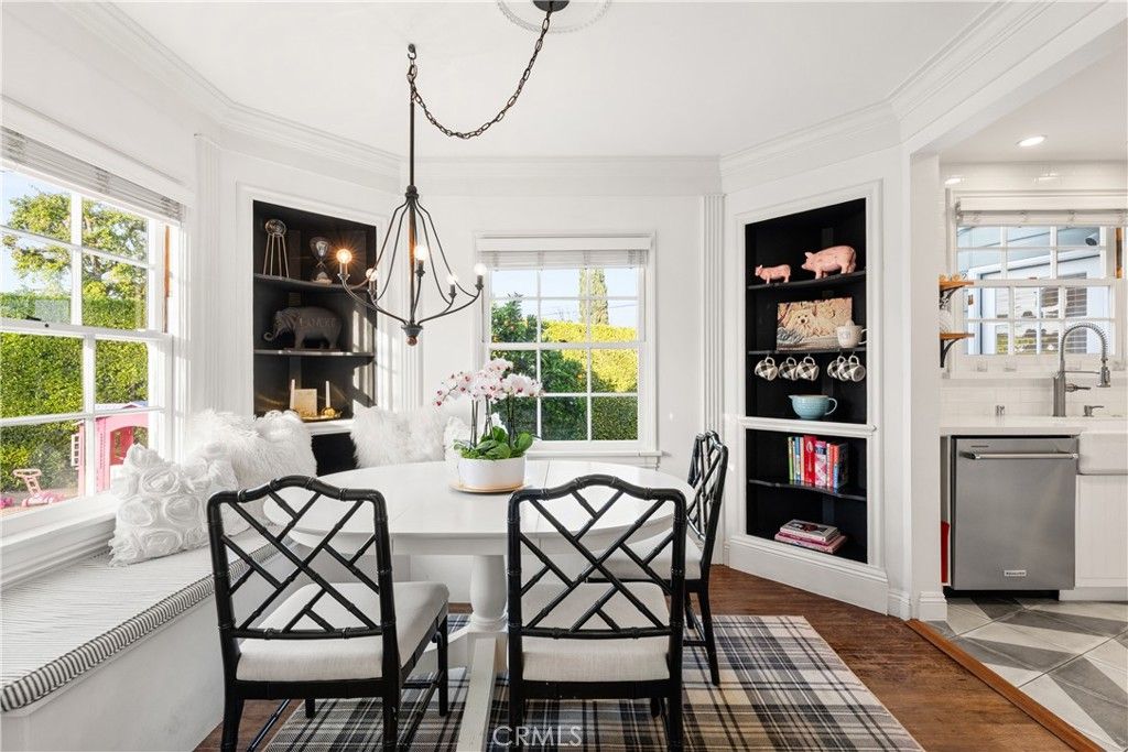 Image 9 of property listing at 5306 Norwich Avenue, Sherman Oaks, CA 91411