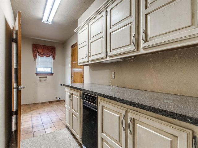 2716 SW 110th Street, Oklahoma City, OK 73170