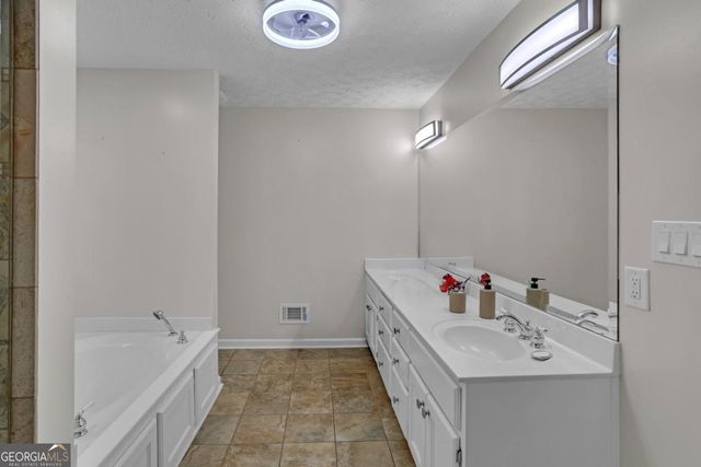 2660 Sandy Creek Circle, Loganville, GA 30052