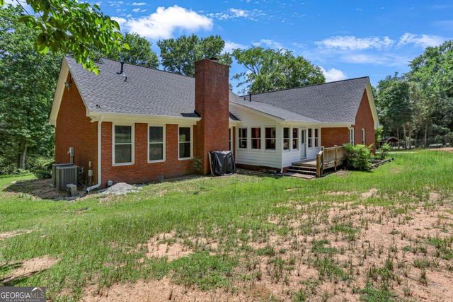 2660 Sandy Creek Circle, Loganville, GA 30052