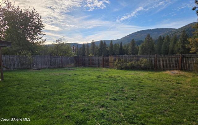6649 W Basswood DR, Rathdrum, ID 83858