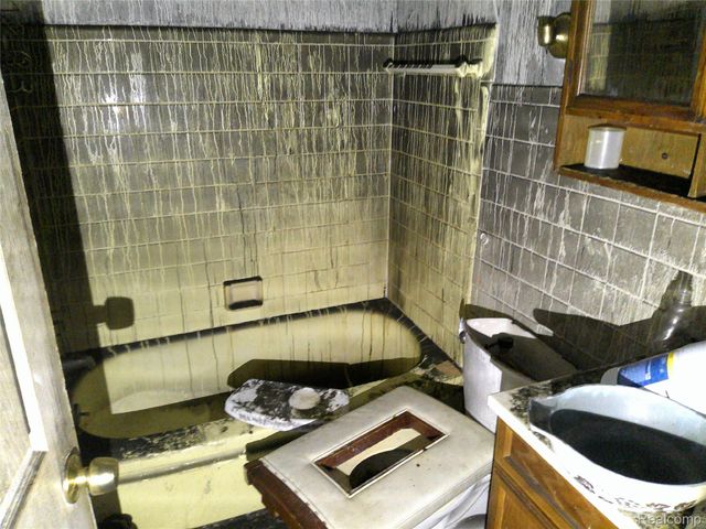 3710 Kellar Avenue, Flint, MI 48504