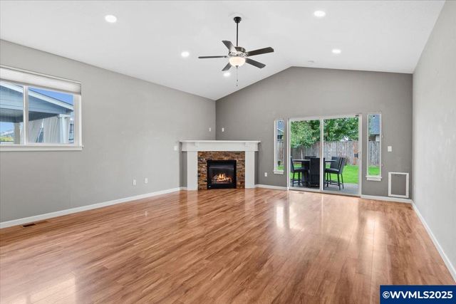 6068 NE Tuscan Lp, Albany, OR 97321