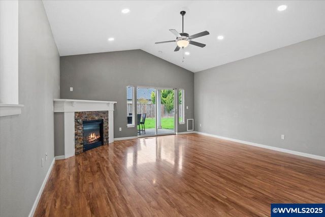 6068 NE Tuscan Lp, Albany, OR 97321