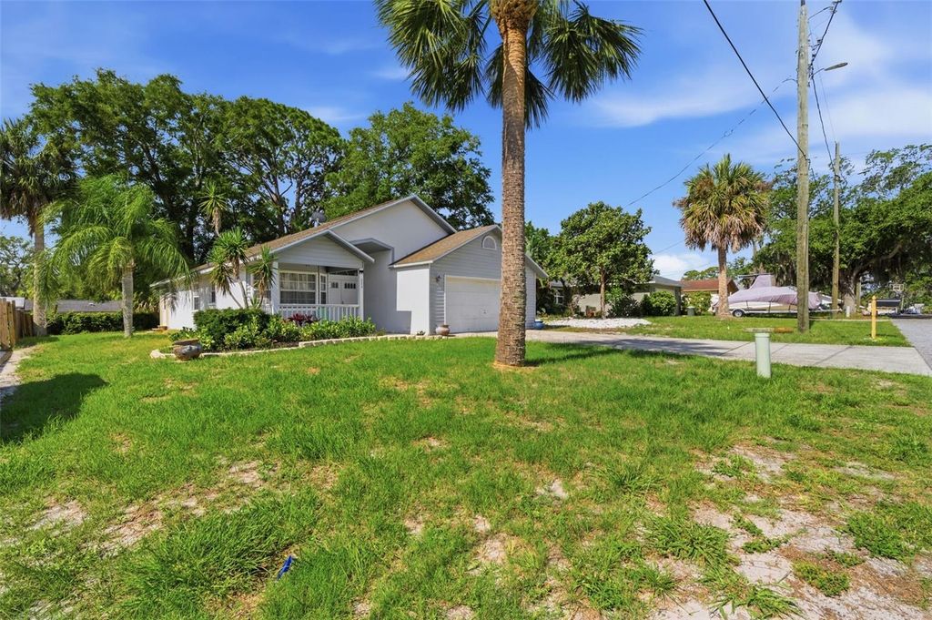 Image 2 of property listing at 5514 KENTUCKY AVENUE, New Port Richey, FL 34652