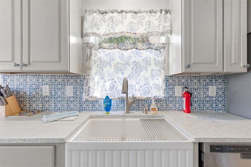 Image 13 of property listing at 5514 KENTUCKY AVENUE, New Port Richey, FL 34652