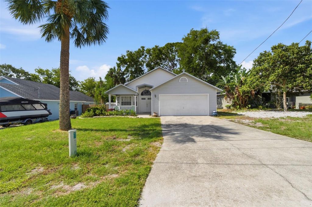 Image 4 of property listing at 5514 KENTUCKY AVENUE, New Port Richey, FL 34652